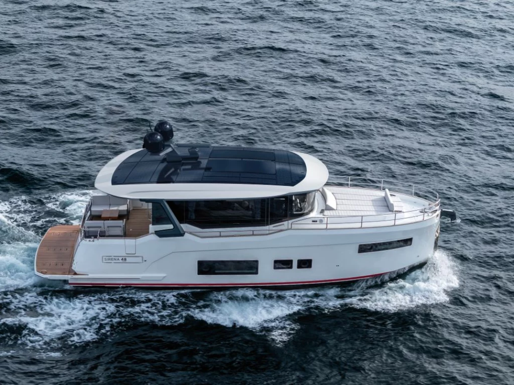 Sirena Yachts 48 Hybrid