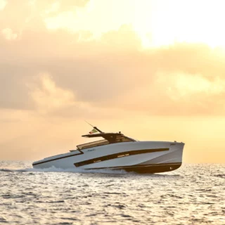 Fiart P58: il nuovo yacht di lusso su misura debutta a Montecarlo. Scopri le caratteristiche uniche di questo gioiello nautico italiano.