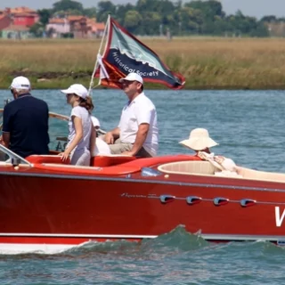 Trofeo Carlo Riva 2024: motoscafi storici e auto d'epoca sul Lago Maggiore, dal 5 all'8 settembre alla Marina di Lisanza.