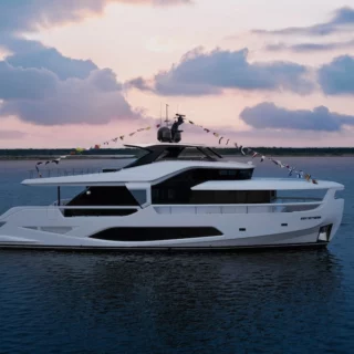Ferretti Yachts INFYNITO 80, varata nel nuovo cantiere di Ravenna, sarà presentata al Cannes Yachting Festival 2024.