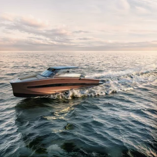 Fiart presenta novità e lusso allo Yachting Festival di Cannes 2024: Linea P, gamma Seawalker e debutto mondiale del P52.