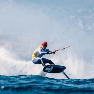 Italia brilla a Paris 2024: due ori nella vela e Pianosi quarto nel Kiteboard. Un trionfo per la vela italiana.