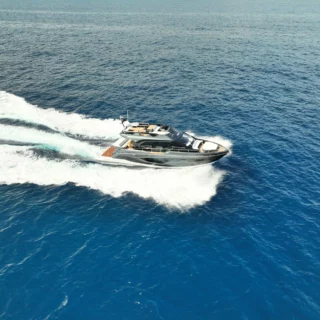 Sessa Marine presenta il nuovo F60 al Cannes Yachting Festival e il KL40 al Salone Nautico di San Paolo.