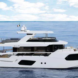 Scopri i 5 yacht di lusso Absolute al FLIBS 2024, inclusa la Navetta 70 in anteprima USA. Eleganza e innovazione.