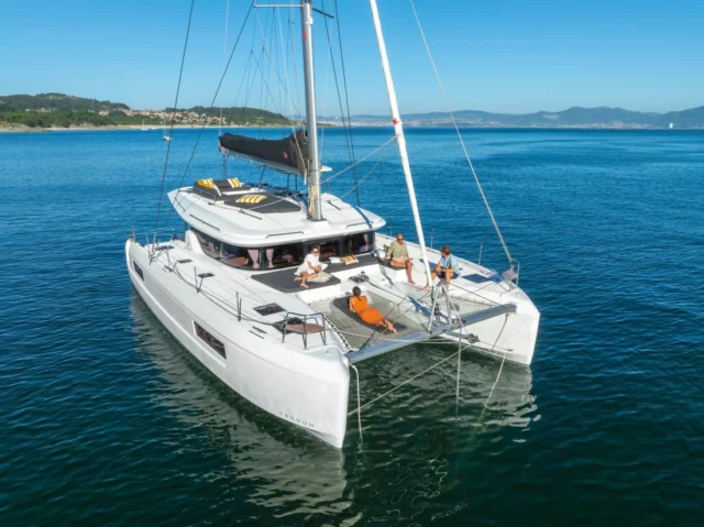 Lagoon 43