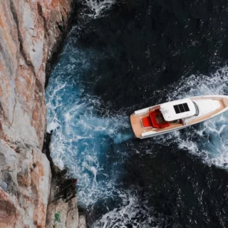 Volvo Penta espande l’Assisted Docking ai motori DPI: ormeggio semiautomatico e controllo avanzato per più diportisti.