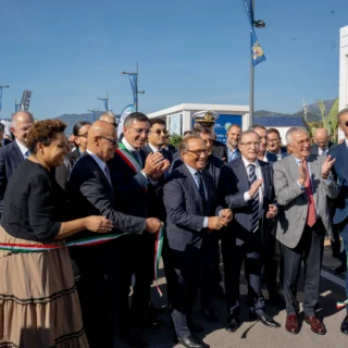 Salerno Boat Show 2024 inaugurato a Marina d’Arechi: oltre 240 imbarcazioni, 121 espositori e impatto economico locale.