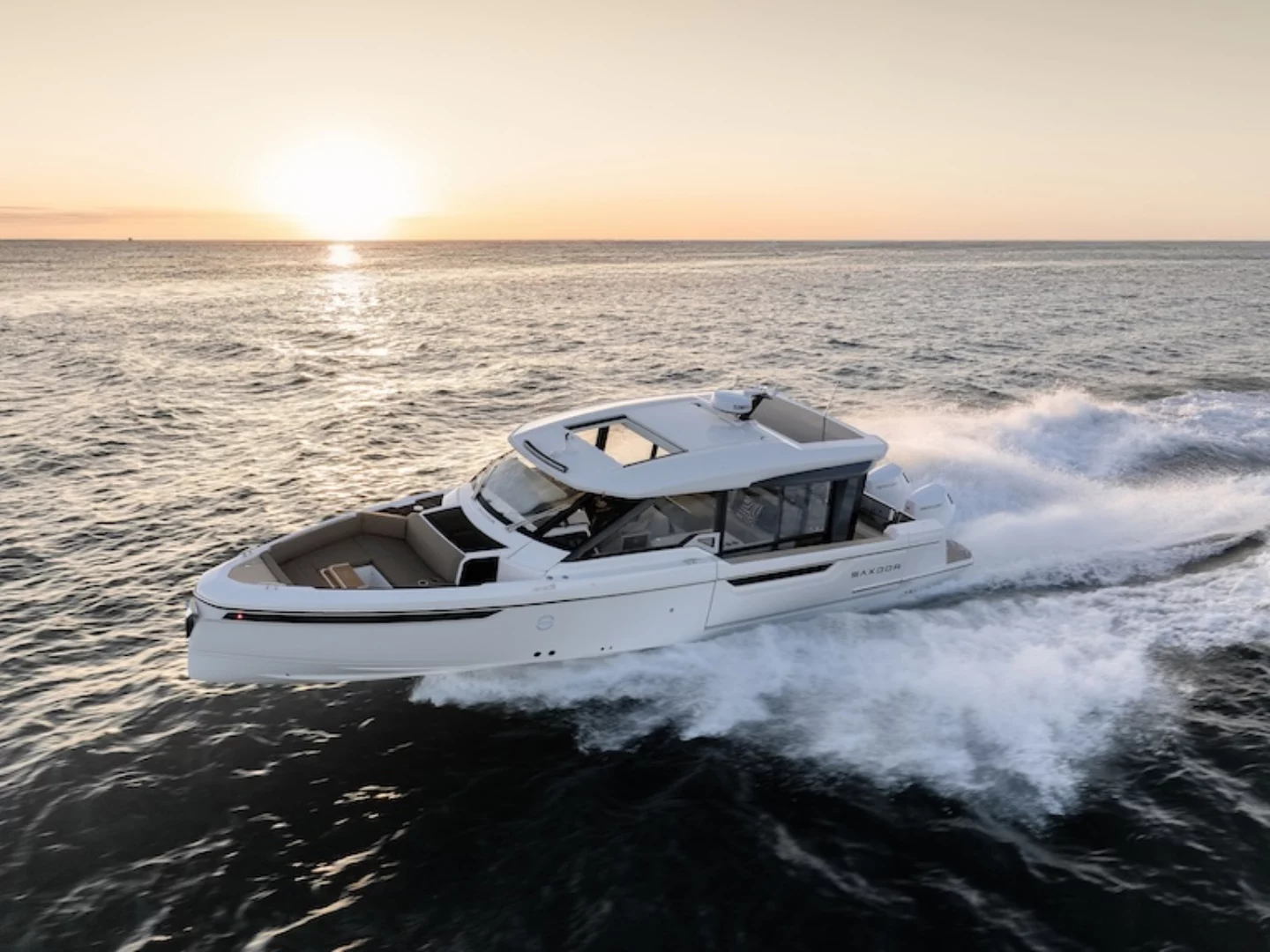 Scopri Saxdor Yachts al boot Düsseldorf 2025: novità come il 340 GTWA, 320 GTC rinnovato e il sistema Fathom® e-power.