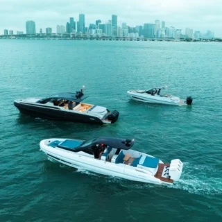 Sacs Tecnorib debutta negli USA con il Rebel 50G al Miami Boat Show 2025, portando lusso, innovazione e potenza.