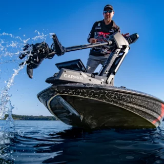 Scopri Garmin Force Pro, il trolling motor più evoluto: potenza, GPS avanzato e immagini UHD per la pesca perfetta!